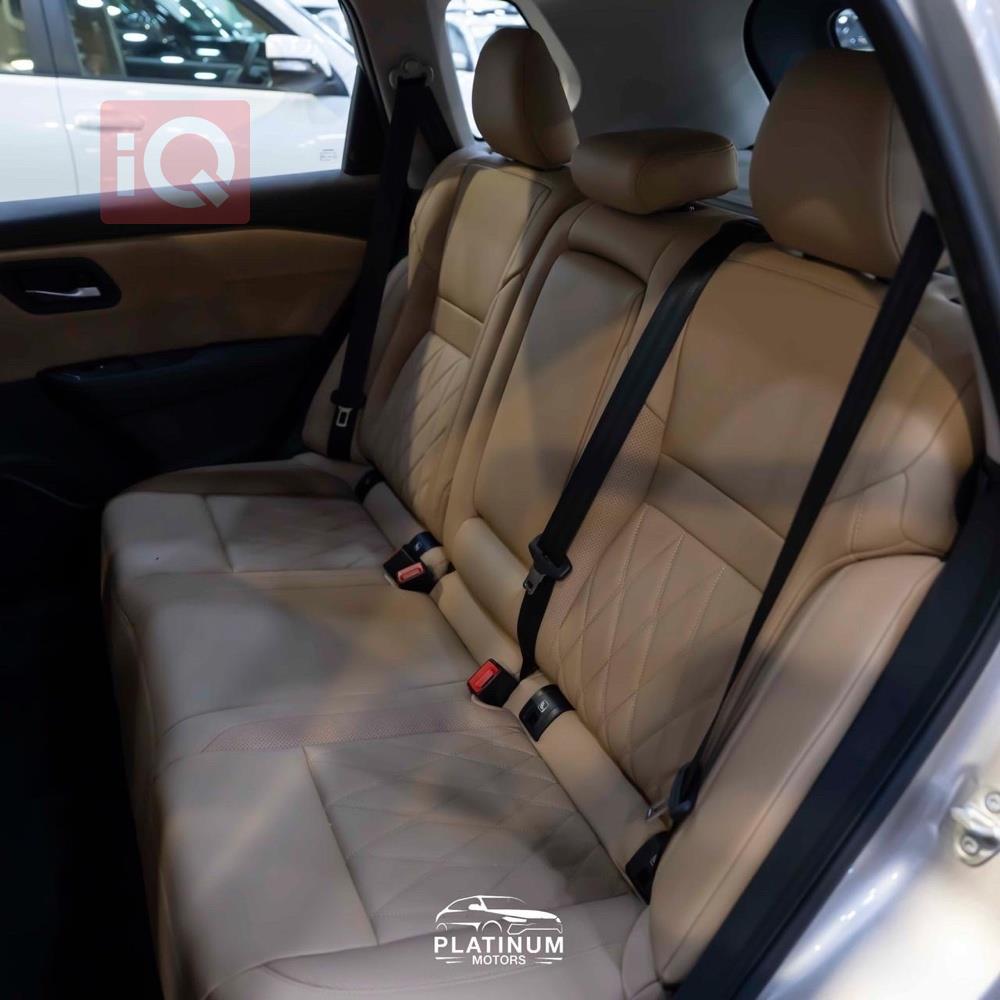 https://cdn.iqcars.iofdd43904-6ff3-4d76-9871-195df9710c0e_7.jpg